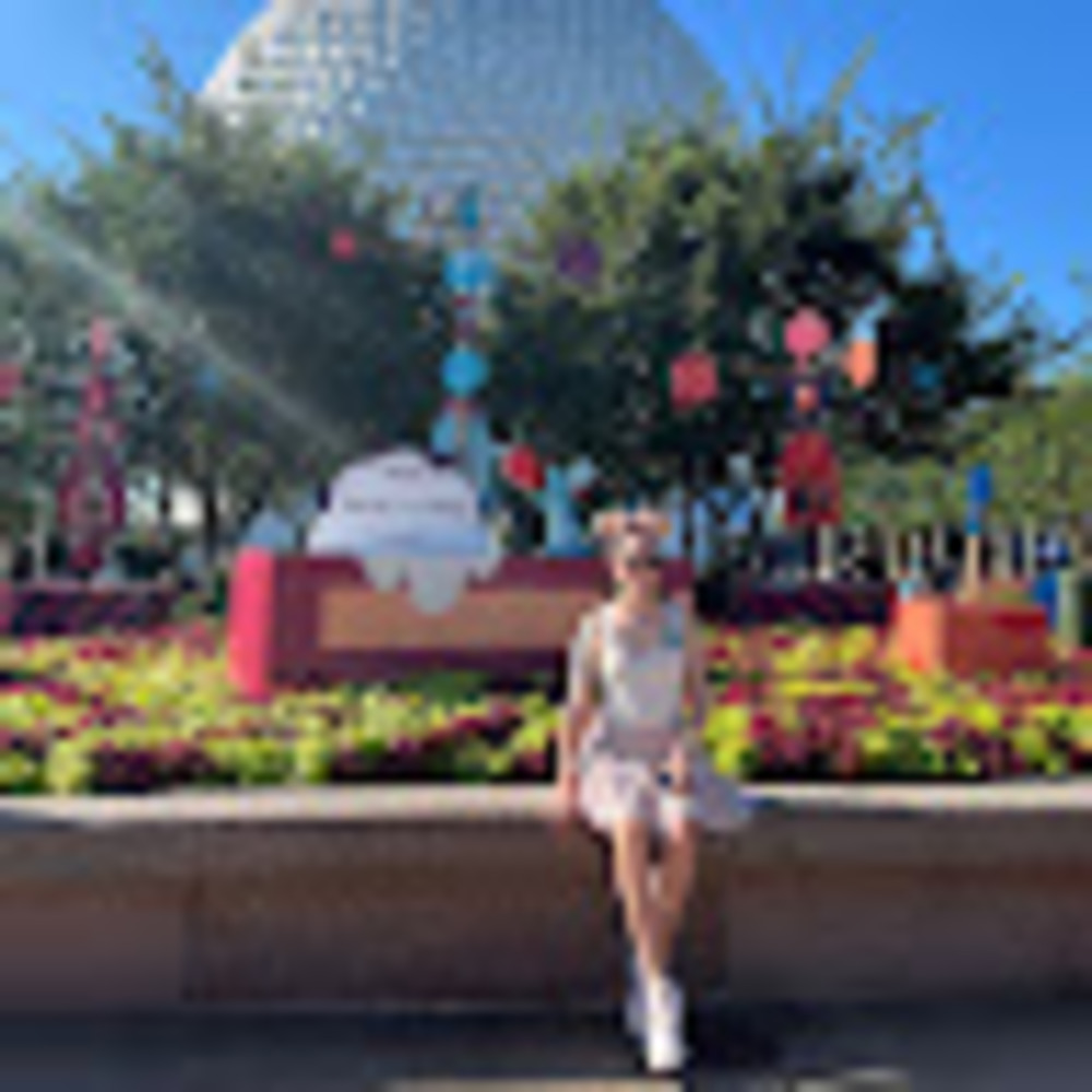 Meet your Posher, María